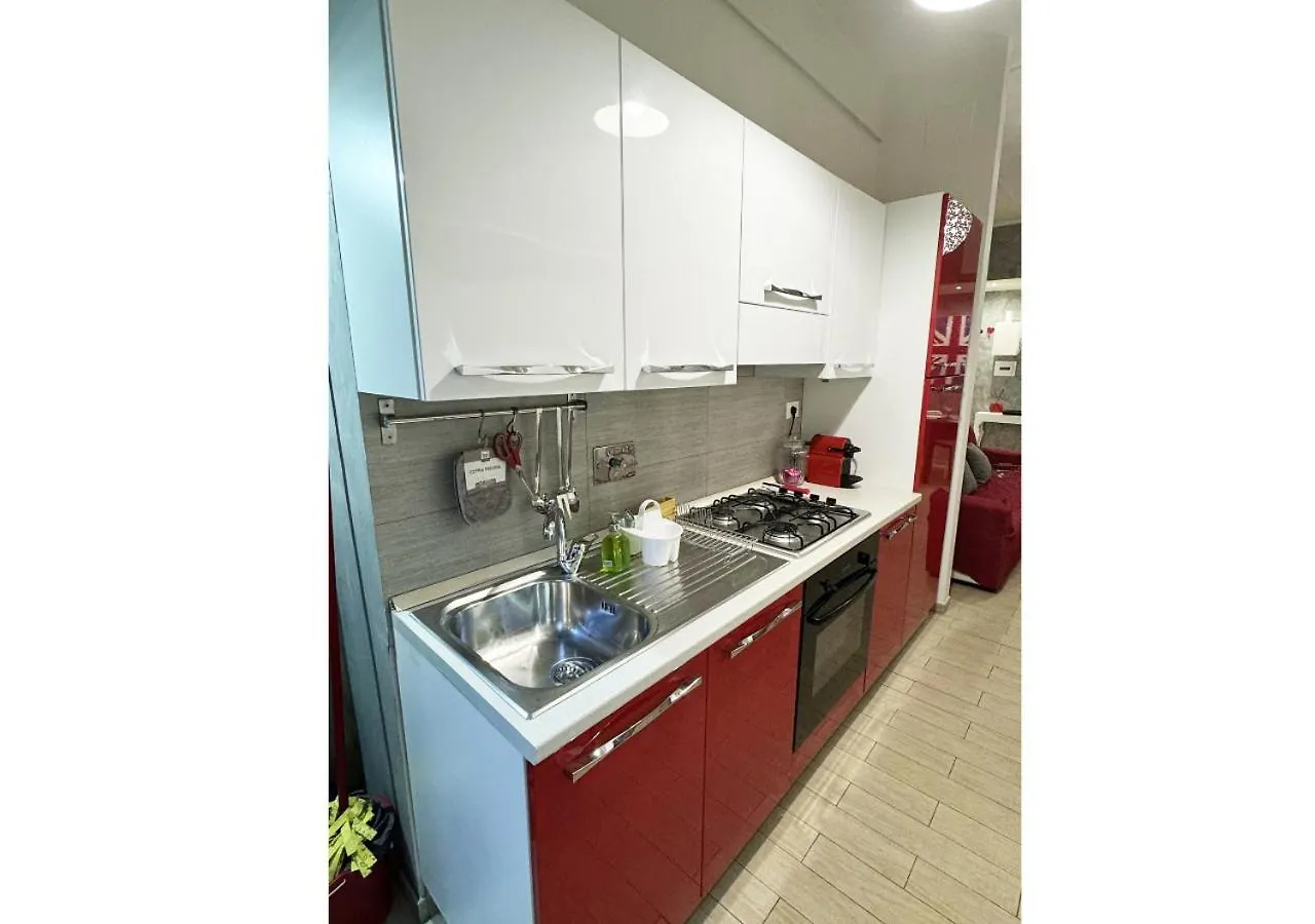 Apartamento Ross House - Metro B Roma Italia